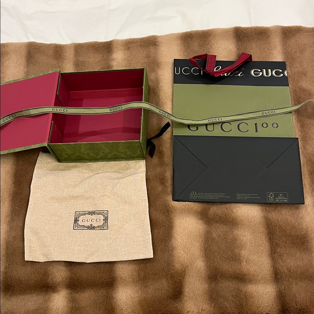 Gucci Olive Green & Burgundy Gift Set with Beige Dust Bag & ribbon